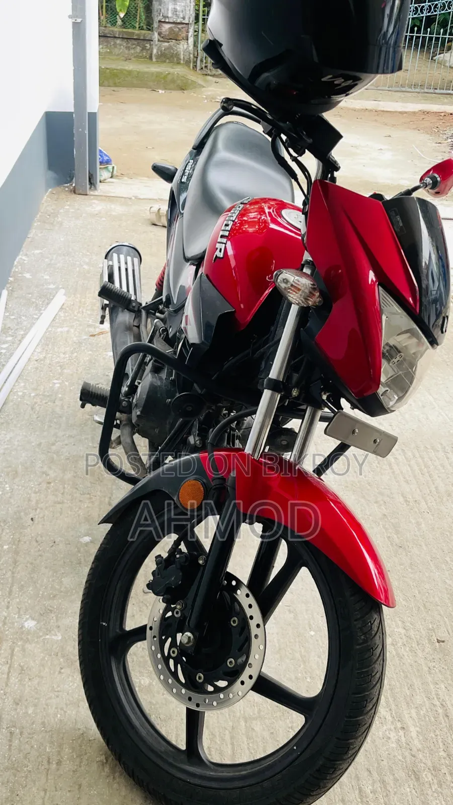 Hero Glamour 2024 Red