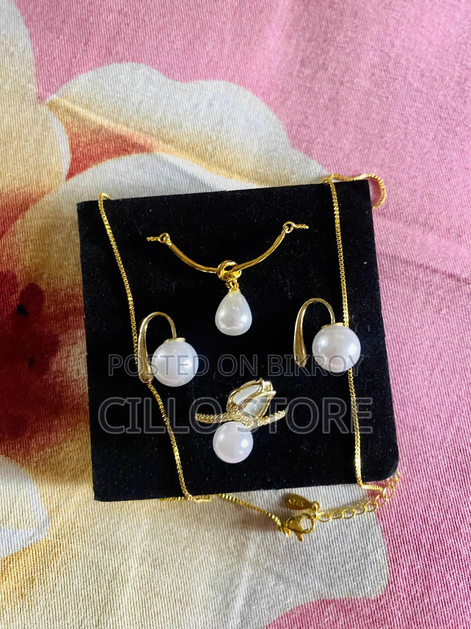 China Imported Pearl Set