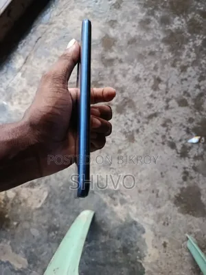 Vivo Y15 64 GB Blue