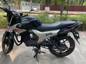 Yamaha 2014 Black