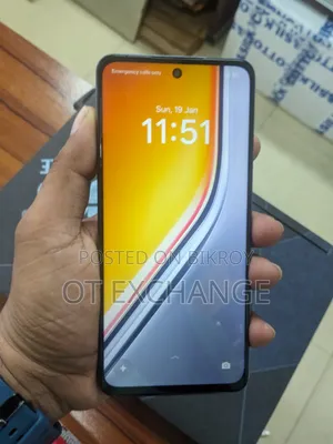 Realme 128 GB Blue