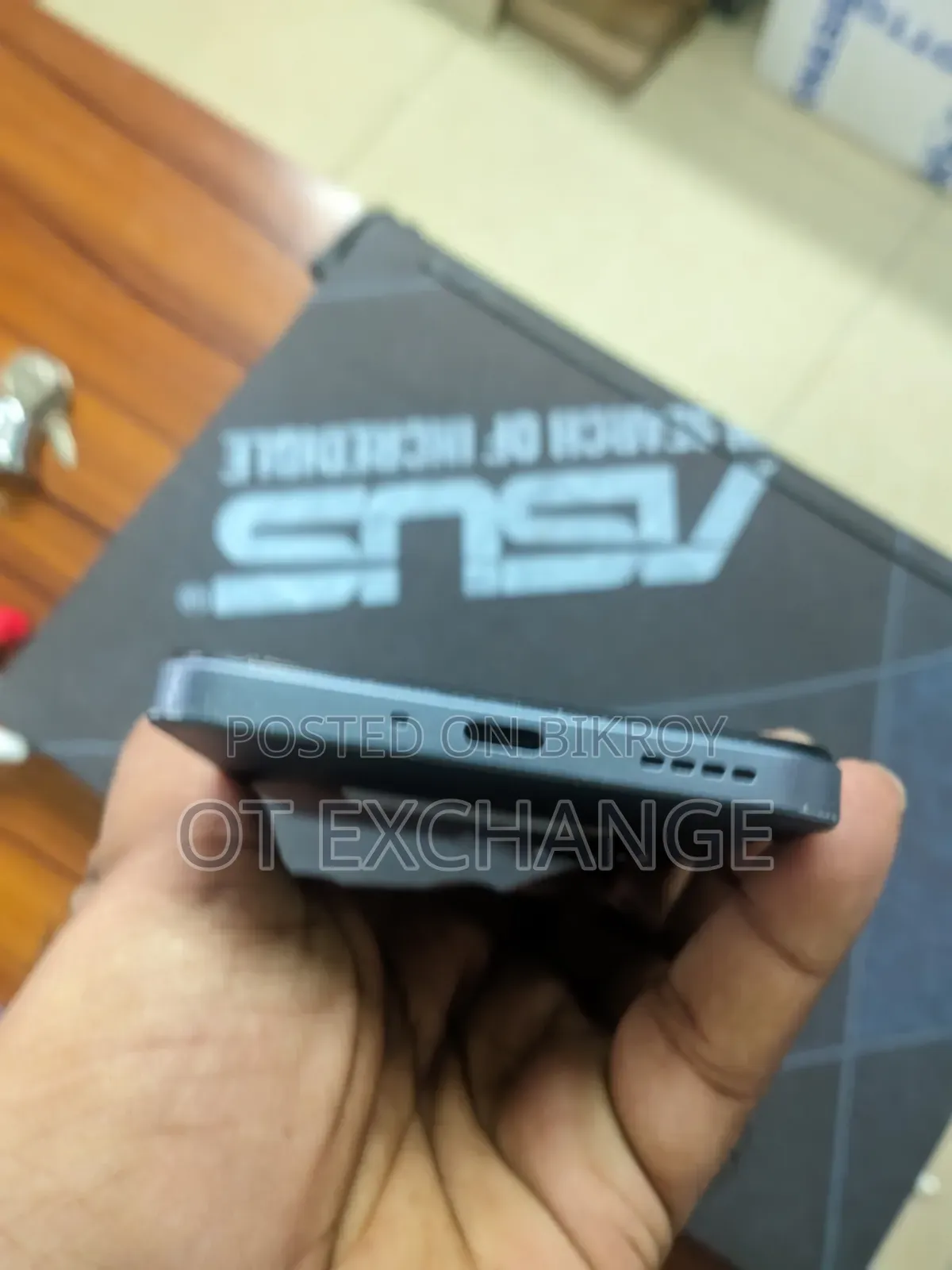 Realme 128 GB Blue