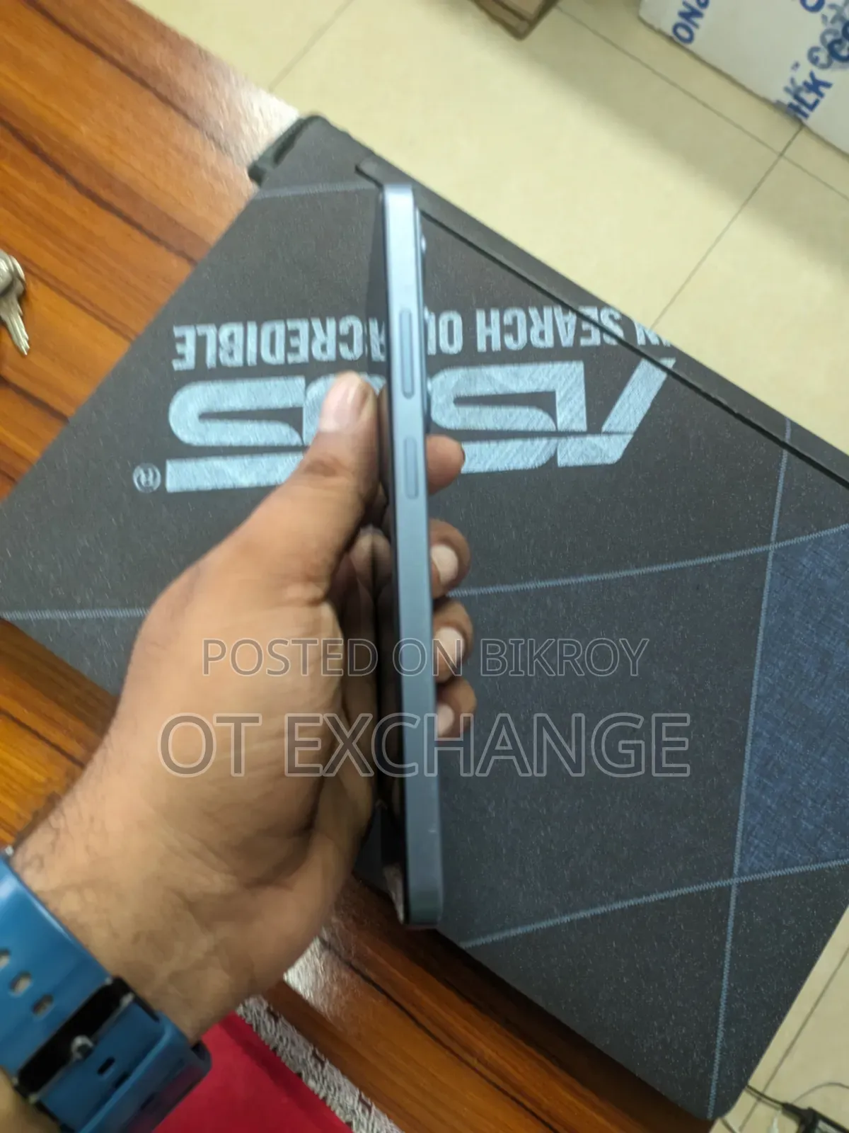 Realme 128 GB Blue