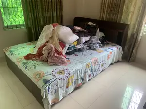 রিগ্যাল ফার্নিচার (ডাবল বেড সাথে ম্যাট্রেস) (প্রায় এক বছর ব্যবহৃত)