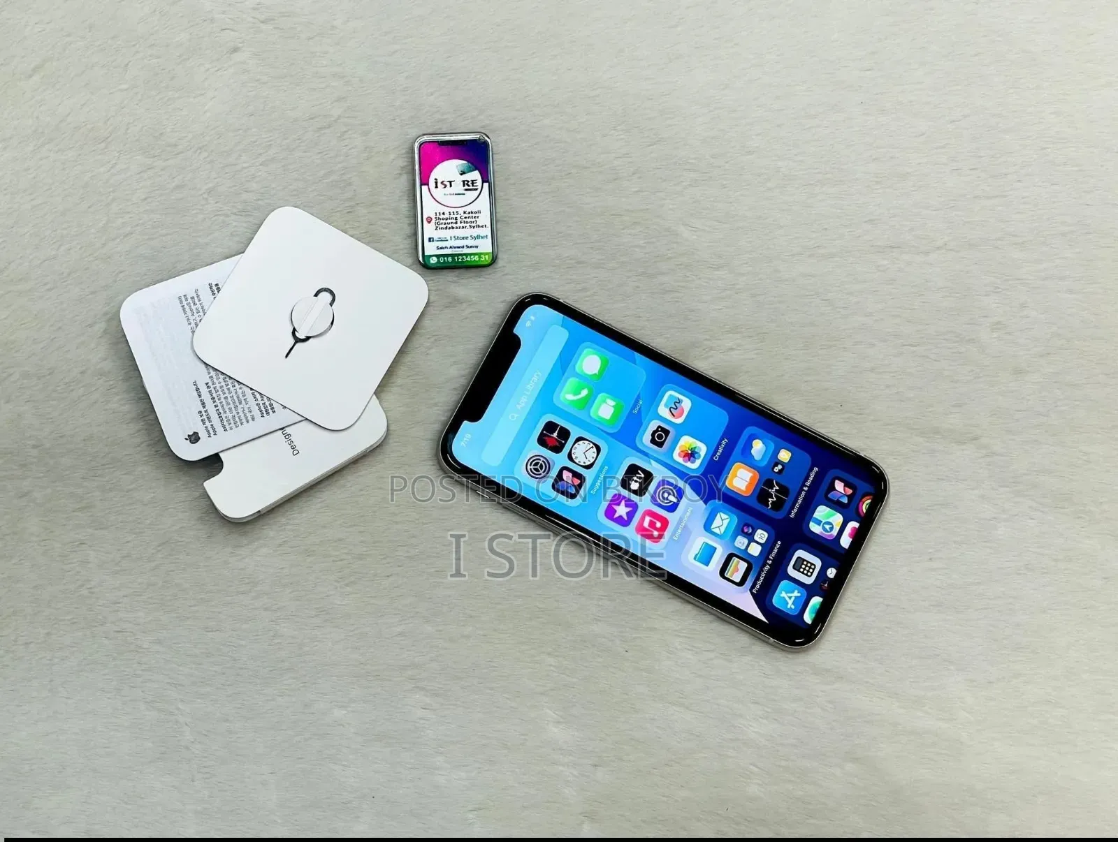 Apple iPhone 11 64 GB White