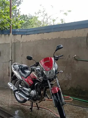 ইয়ামাহা ২০০৬ ব্ল্যাক