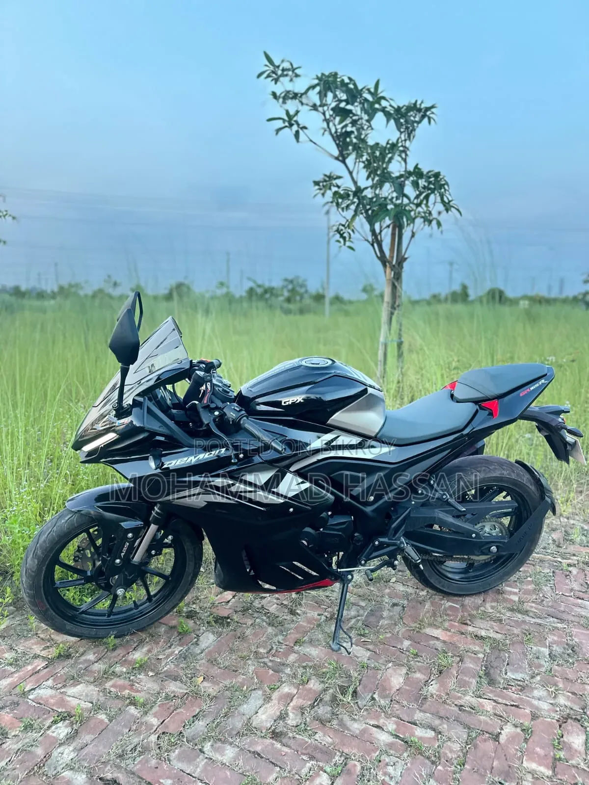 New GPX GR200R Dacorsa2 2026 Silver