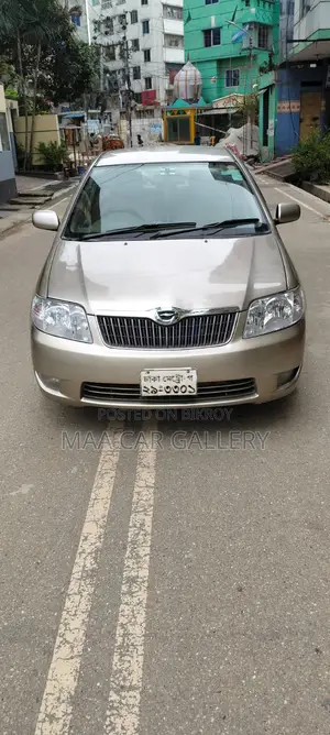 টয়োটা করোলা ২০০৪ গোল্ড