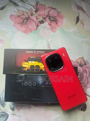 Vivo iQOO 12 256 GB Red