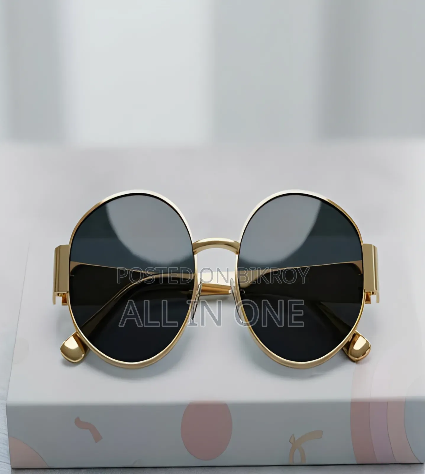 Premium Gold Frame Oval Sunglasses