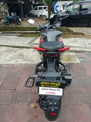 Hero Xtreme 125R 2026 Black