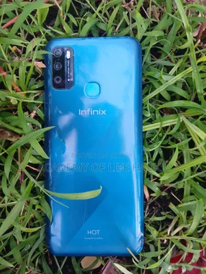 Infinix Hot 9 Play 32 GB Blue