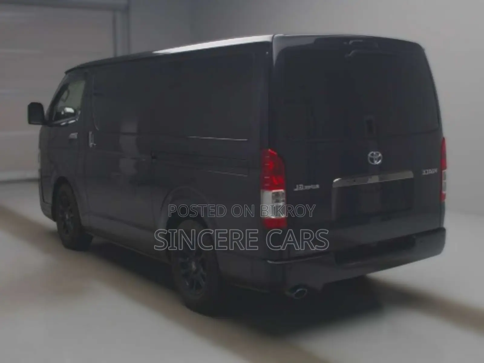 Toyota HiAce 2023 Black