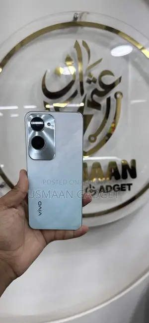 Vivo Y18 128 GB Blue
