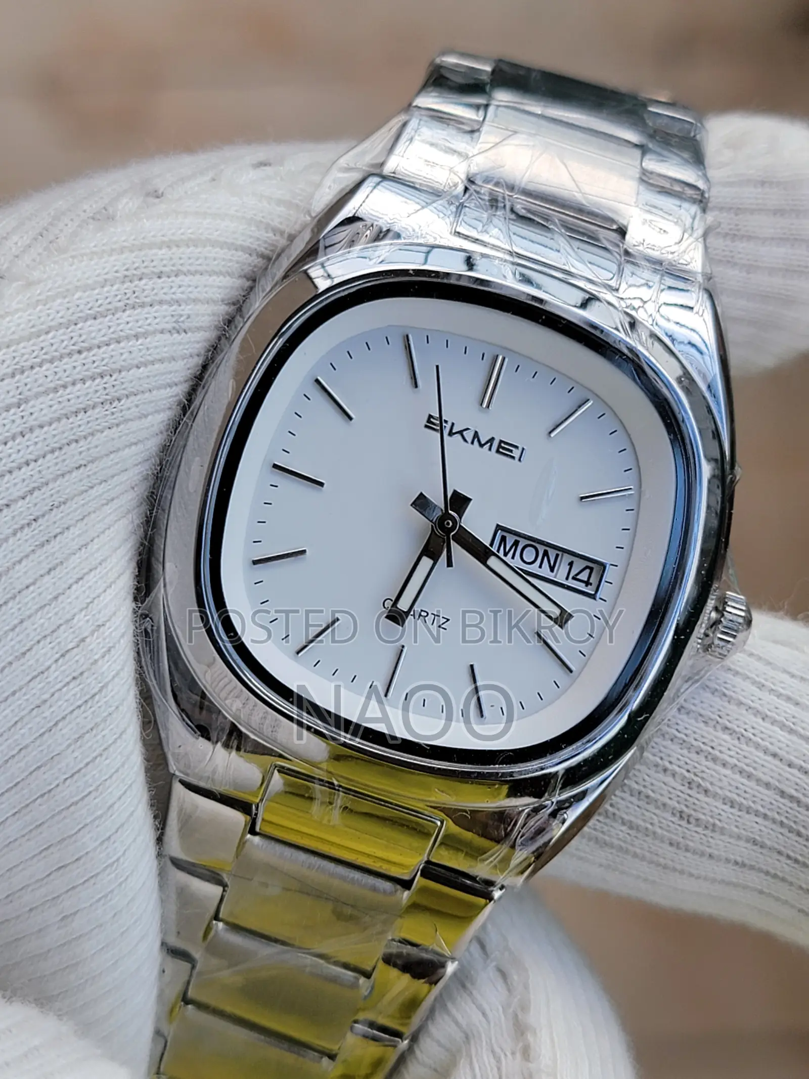 Skmei Quartz Men's Watch Silver Stainless Steel Strap With White Dial