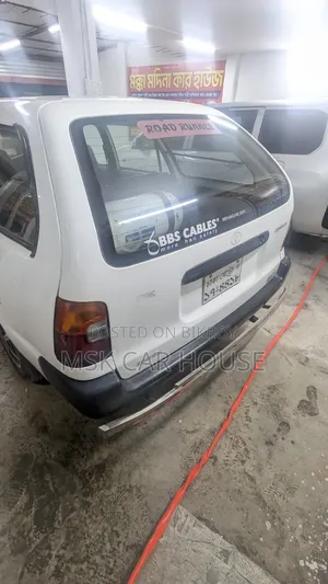 Toyota Corolla 2000 White