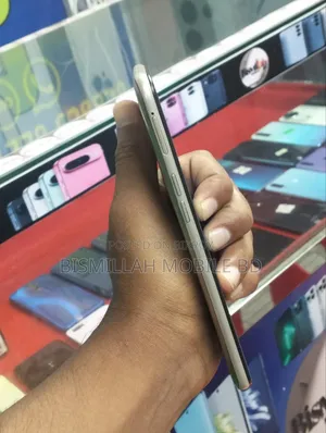 Oppo A7 64 GB