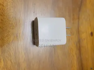 অ্যাপল ২০ ওয়াট চার্জার