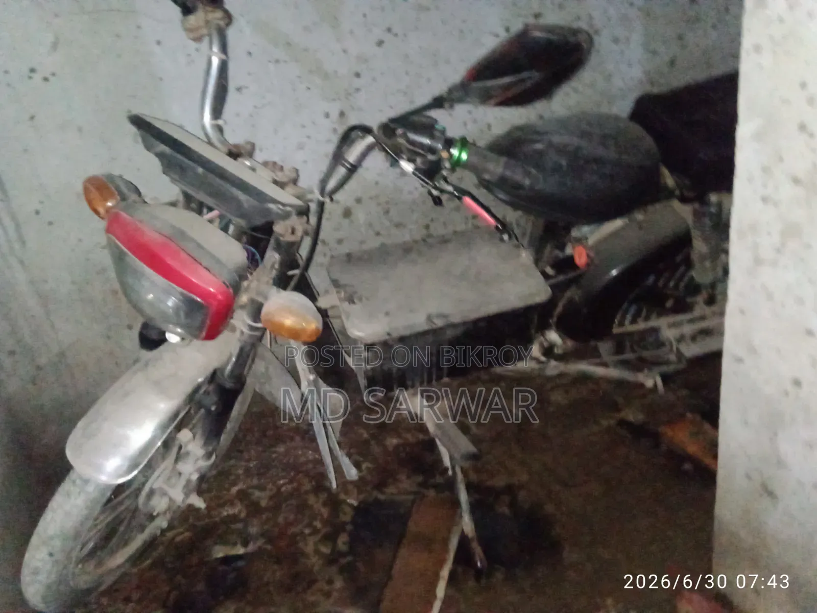 মোটরসাইকেল ২০২১ কালো