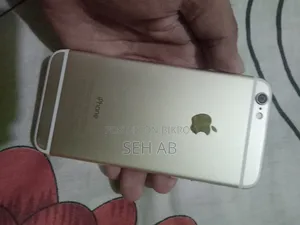 Apple iPhone 6s 16 GB Rose Gold