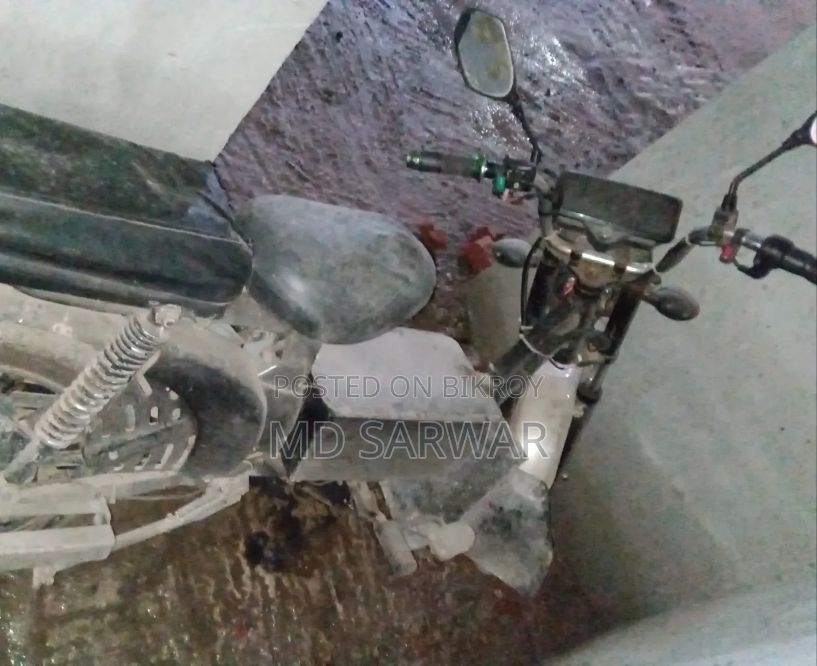 মোটরসাইকেল ২০২১ কালো
