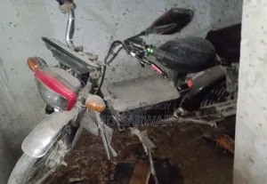 মোটরসাইকেল ২০২১ কালো