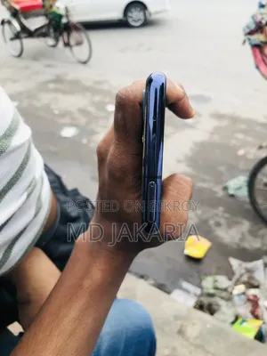 স্যামসাং গ্যালাক্সি এস২০ এফই ৫জি ১২৮ জিবি নীল