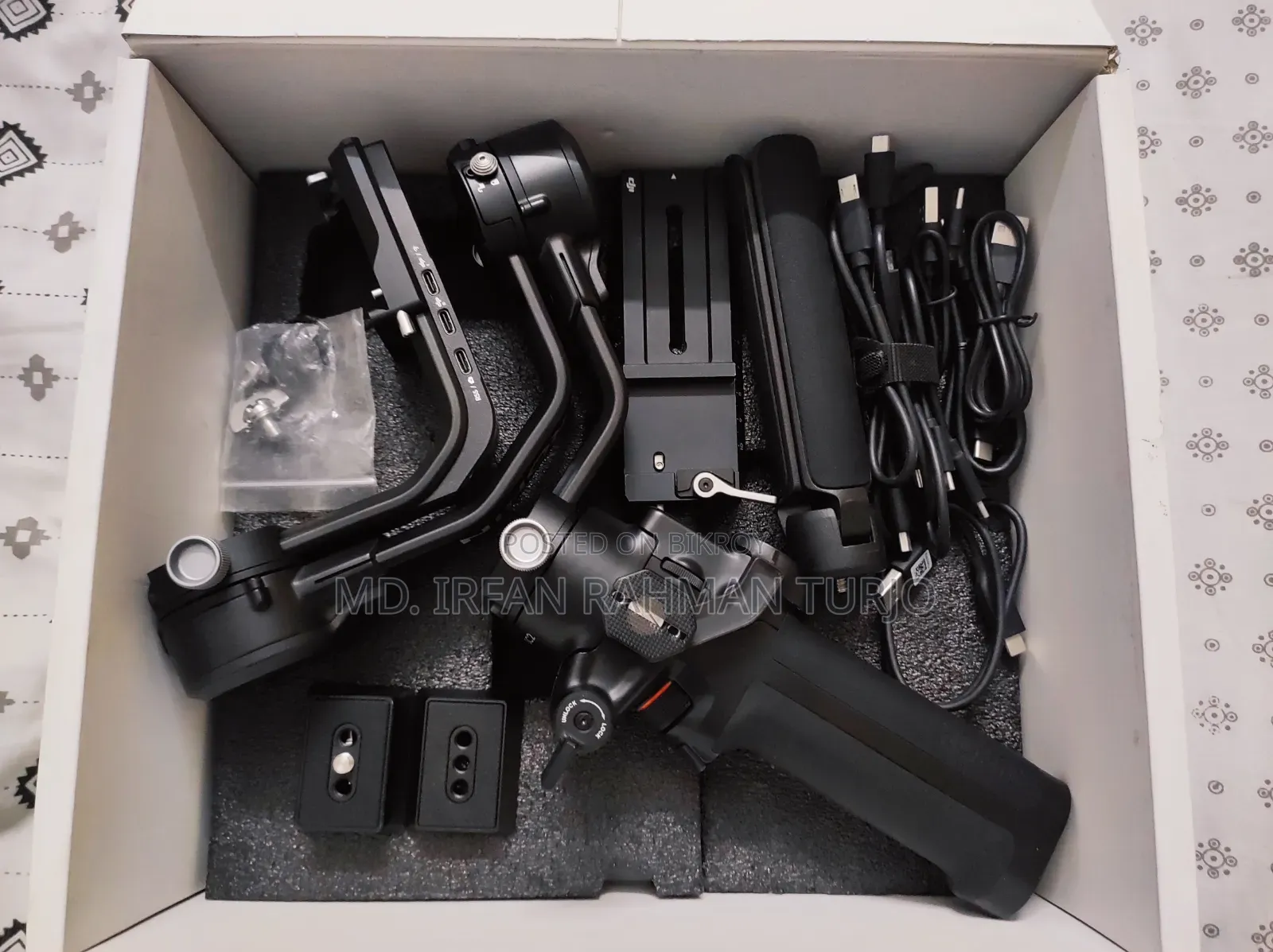 Dji RSC 2 ৩-অক্ষ বিশিষ্ট জিম্বাল স্ট্যাবিলাইজার — ফুল বক্স, চমৎকার কন্ডিশন