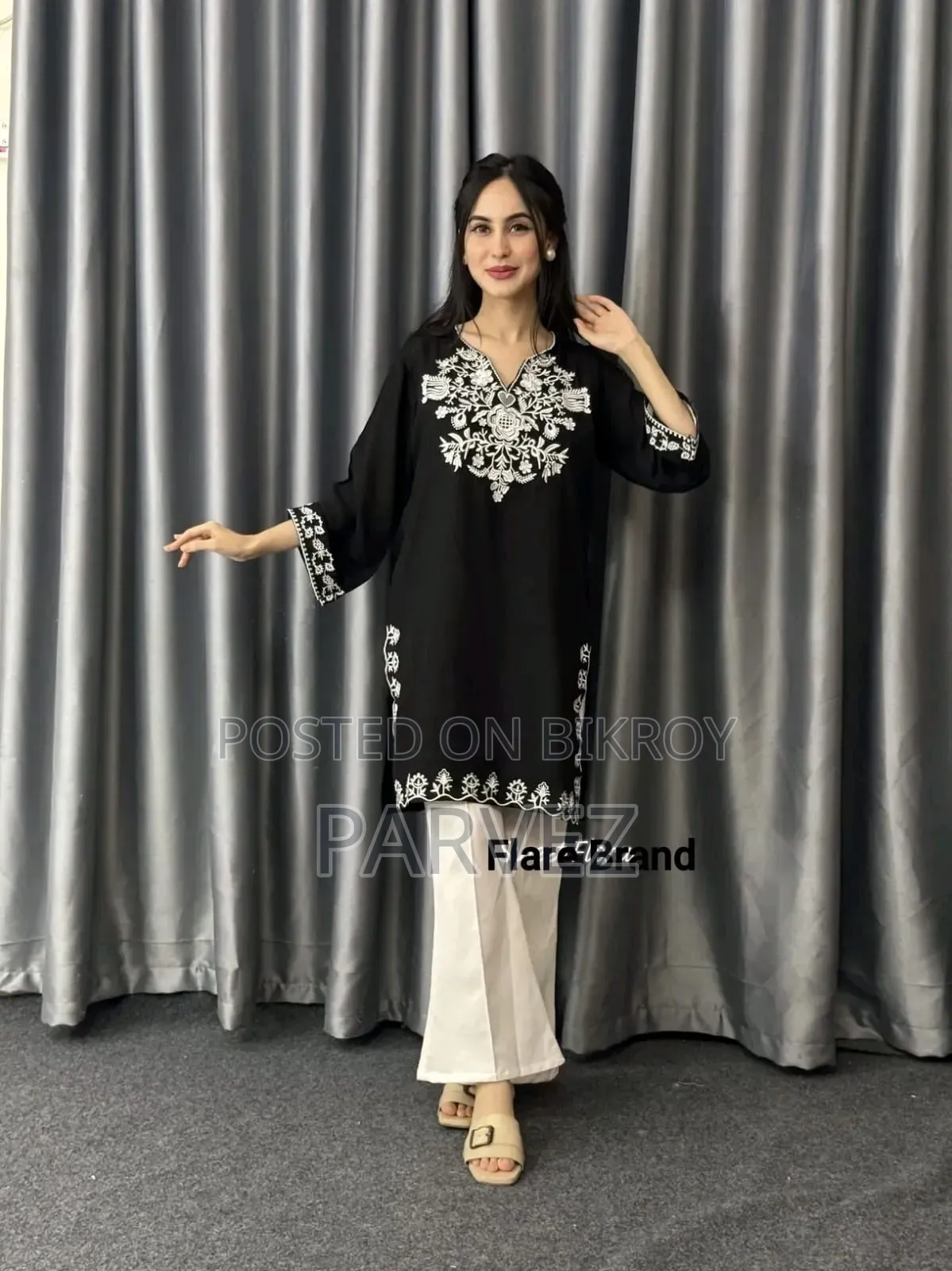 Stylish Look: Deep Green Embroidery