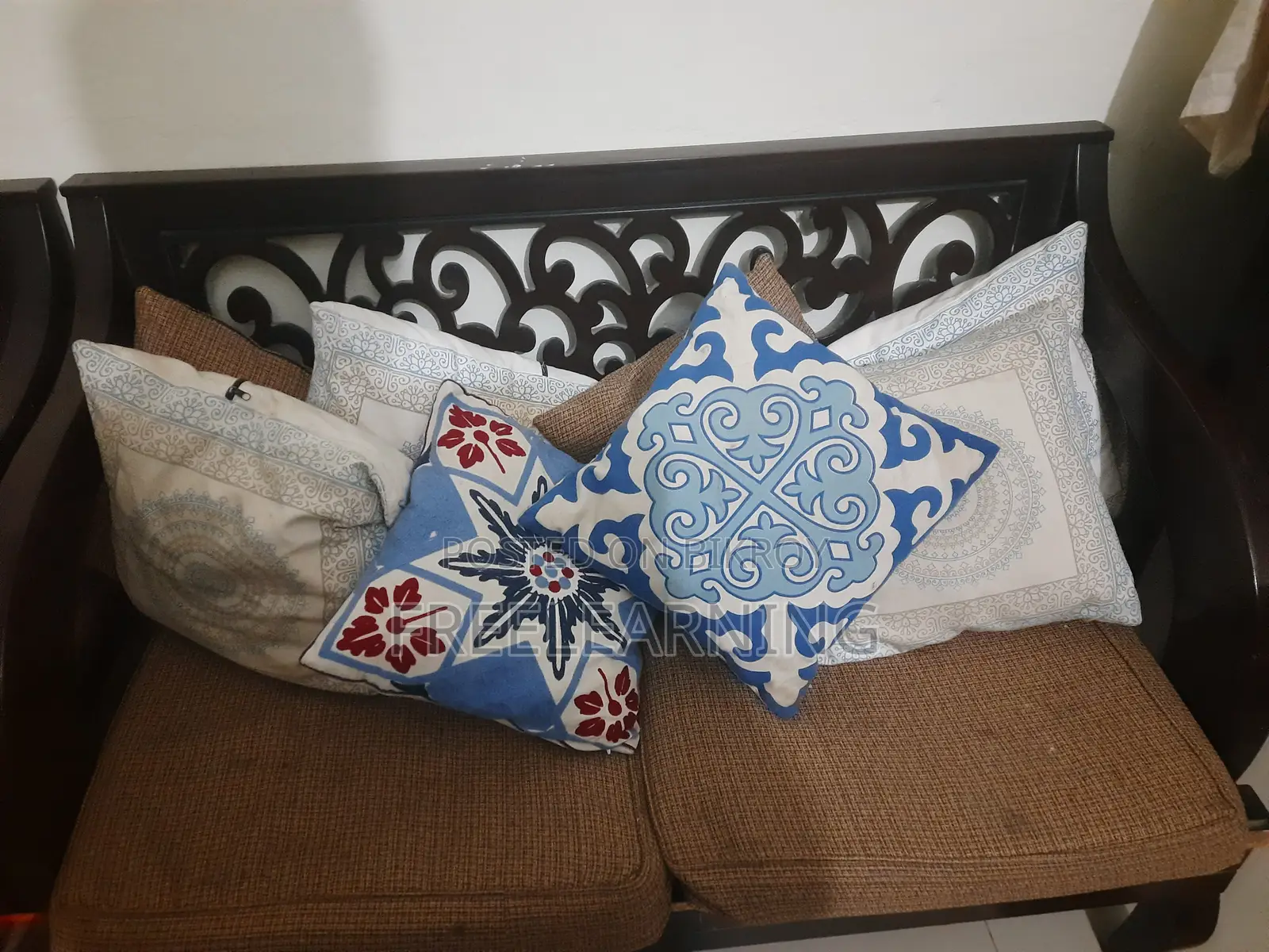 সোফা সেট বিক্রির জন্য (৩ পিস)