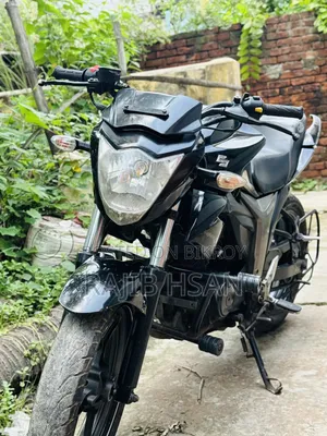 সুজুকি জিক্সার মনোটোন ২০২২ ব্ল্যাক