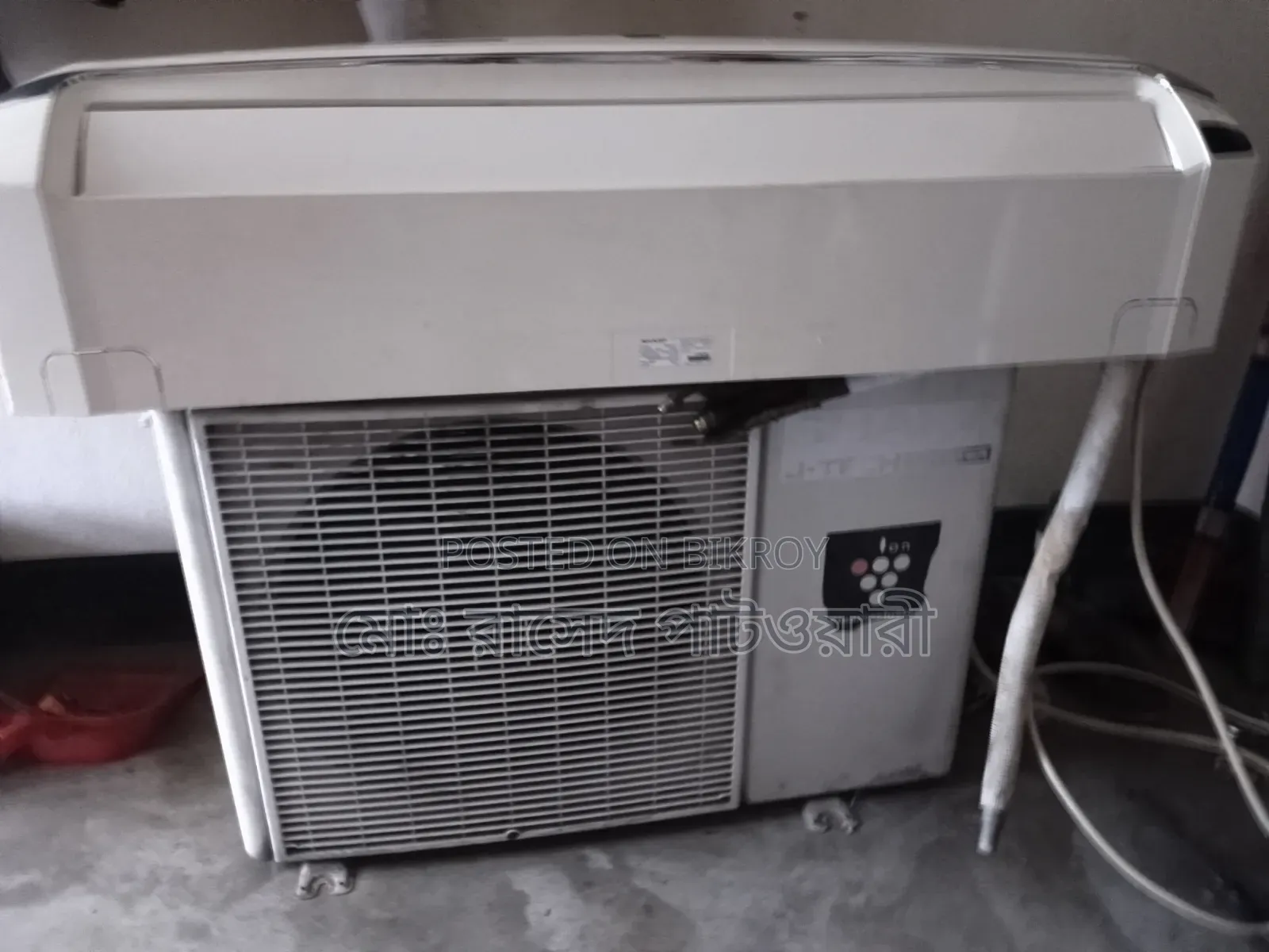 Sharp Inverter AC in very good condition