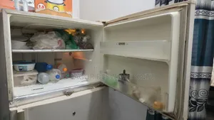একটি সার্প ফ্রীজ বিক্রি হবে ৬০৬ লিটার