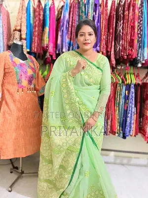 হ‍্যান্ডস্টিচ করা শাড়ি