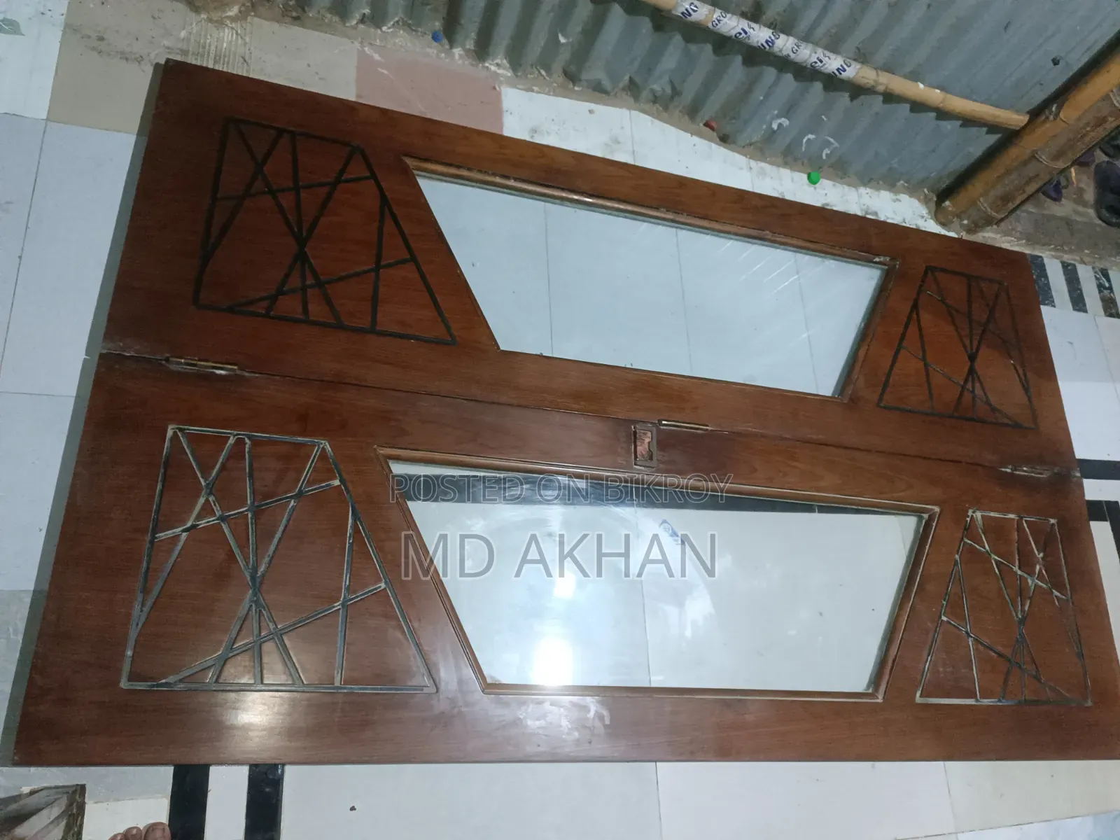 Double door lacquer polished