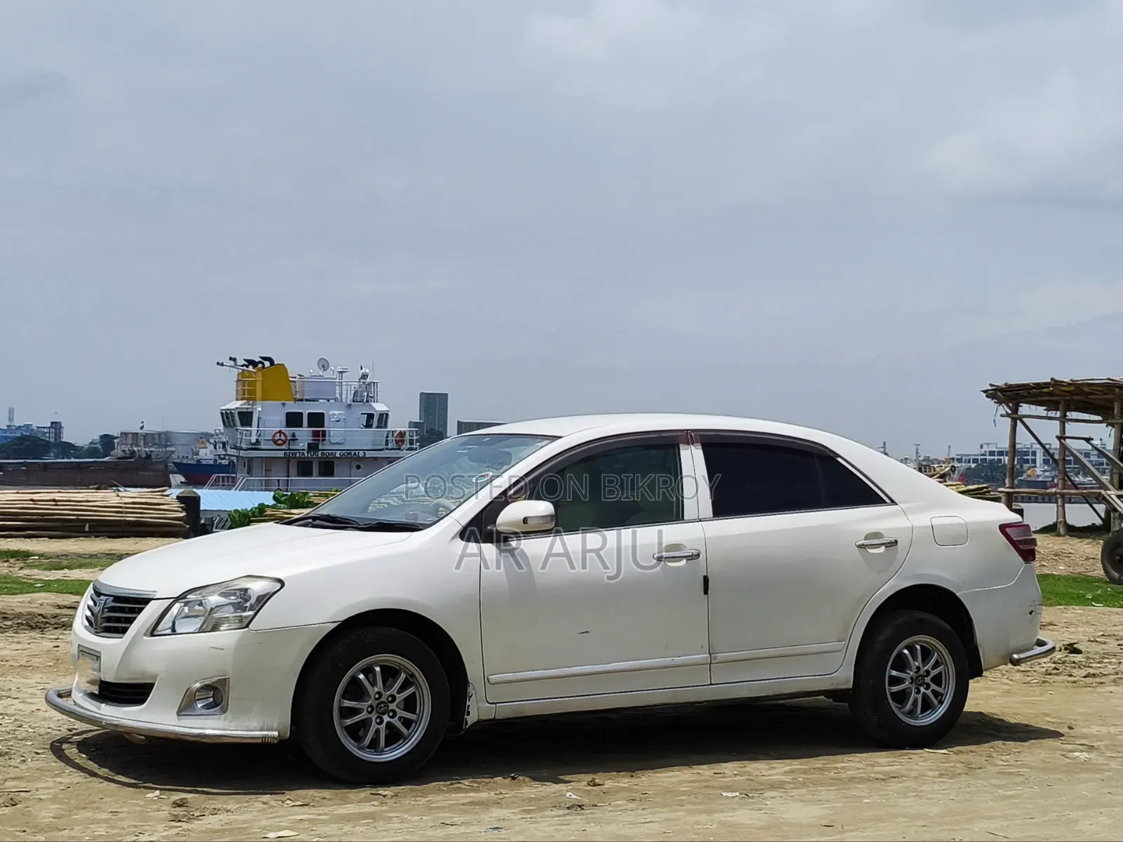 Toyota Premio ২০১২ হোয়াইট