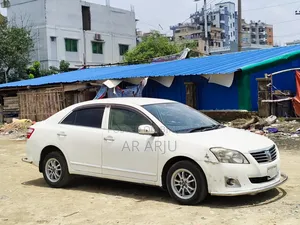 Toyota Premio ২০১২ হোয়াইট