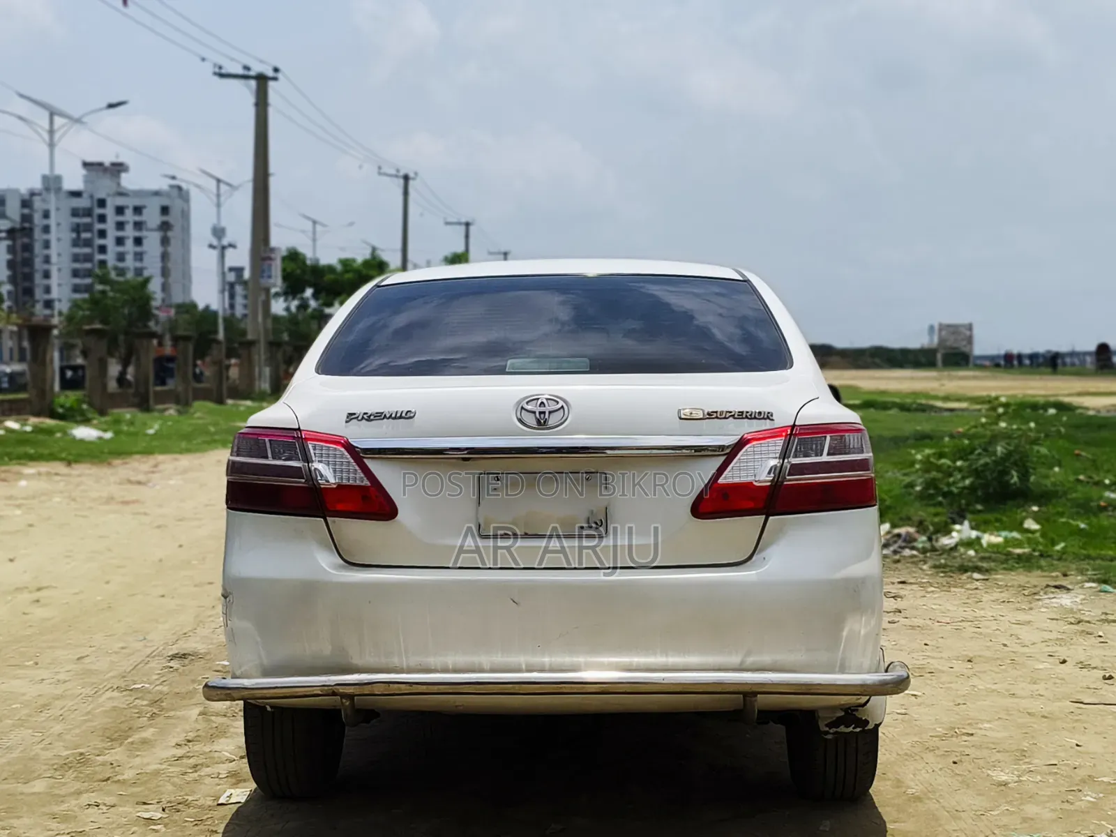 Toyota Premio ২০১২ হোয়াইট