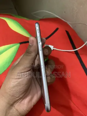 Apple iPhone 6s 32 GB Silver