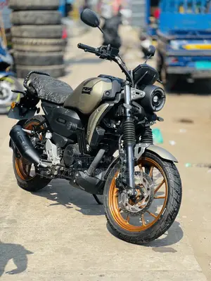 Yamaha FZ 2025 Gold
