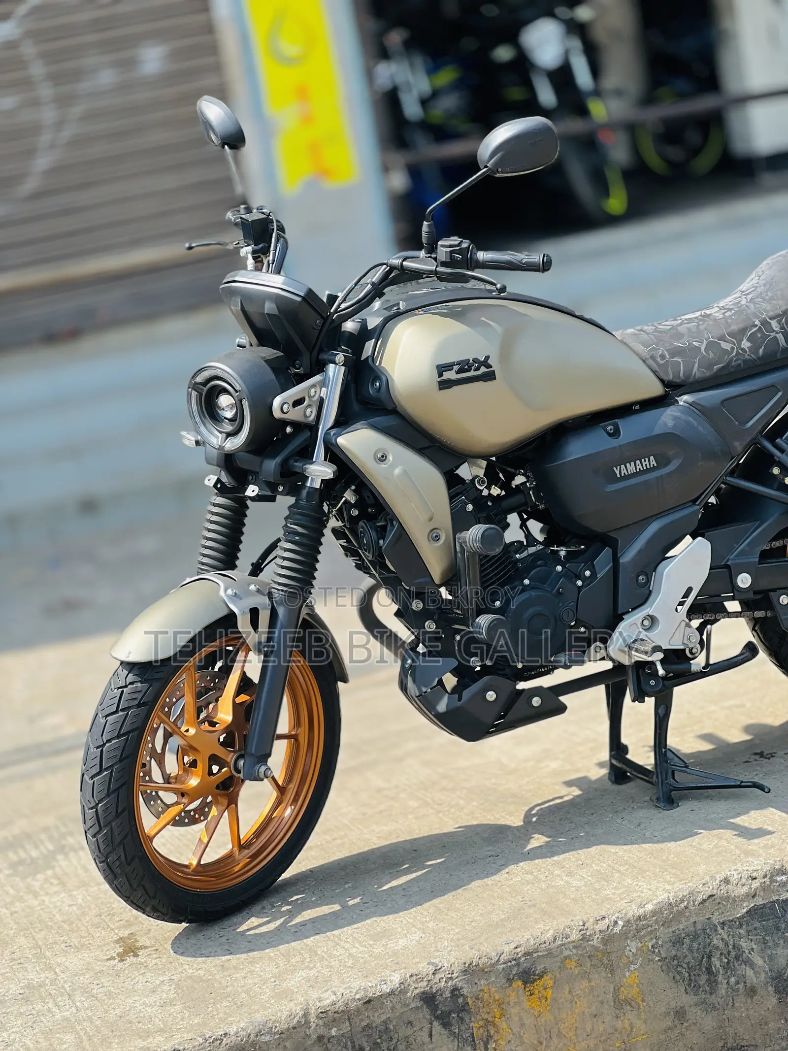 Yamaha FZ 2025 Gold
