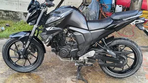 Yamaha FZ6 2025 Black