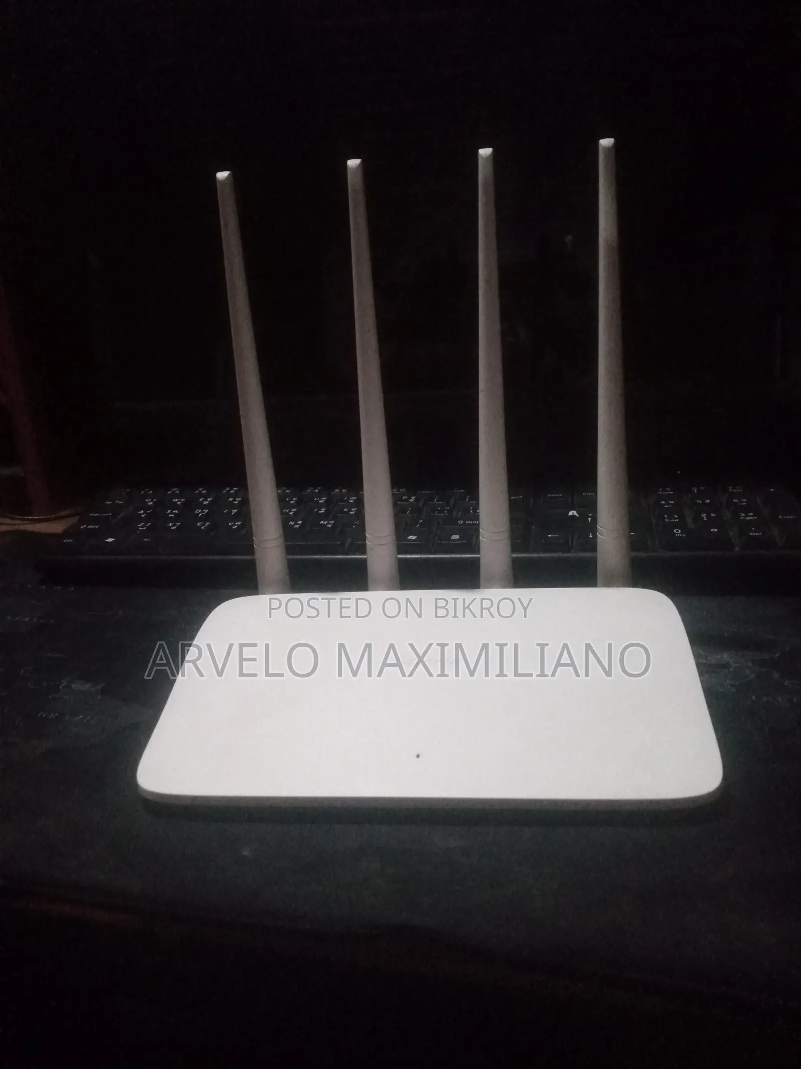 Tenda F6 300Mbps WiFi Router