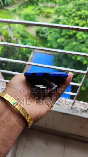 Realme 10 ১২৮ জিবি নীল