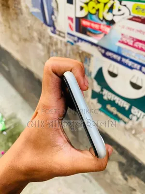 Apple iPhone XR 128 GB White