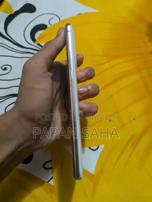 Samsung Galaxy Quantum 2 128 GB Silver
