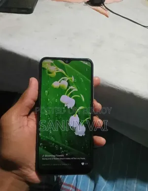 Vivo Y11 32 GB Blue