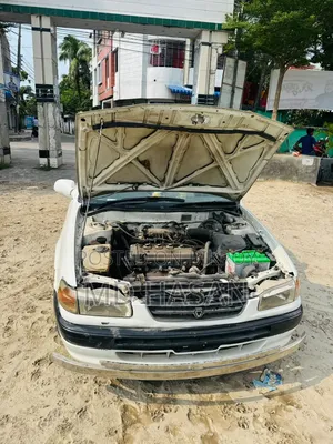 Toyota Corolla 2000 White