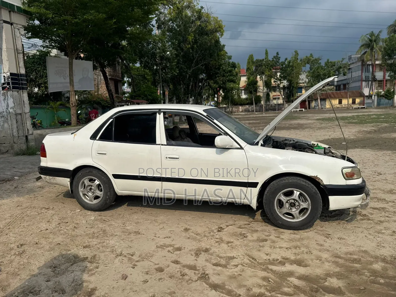 Toyota Corolla 2000 White