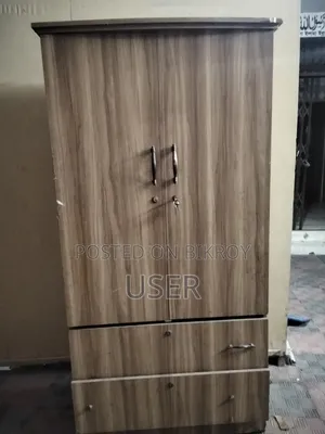একটা অটোবির শোকেজ
